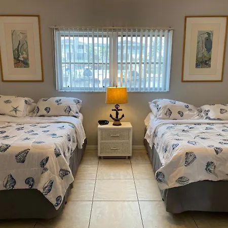 Hideaway Waterfront Resort Cape Coral Exterior photo