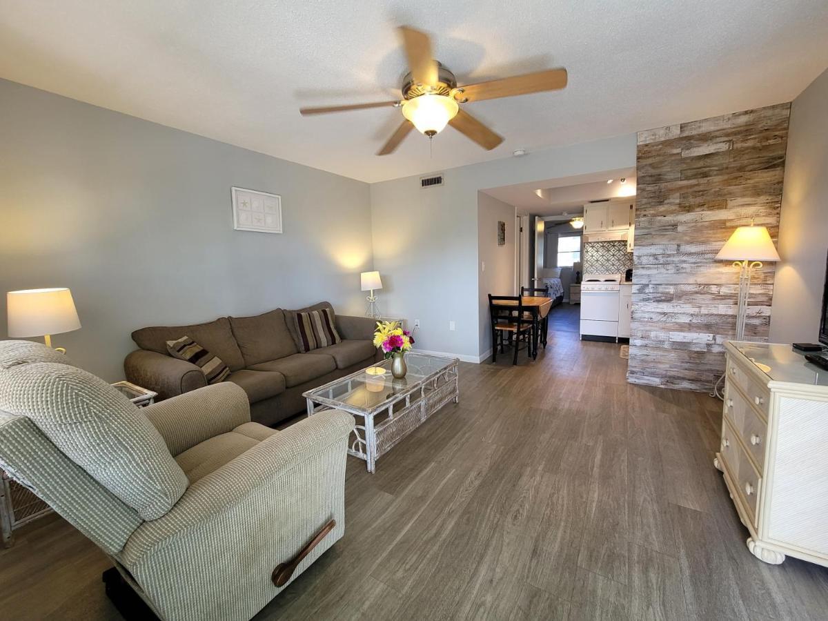 Hideaway Waterfront Resort Cape Coral