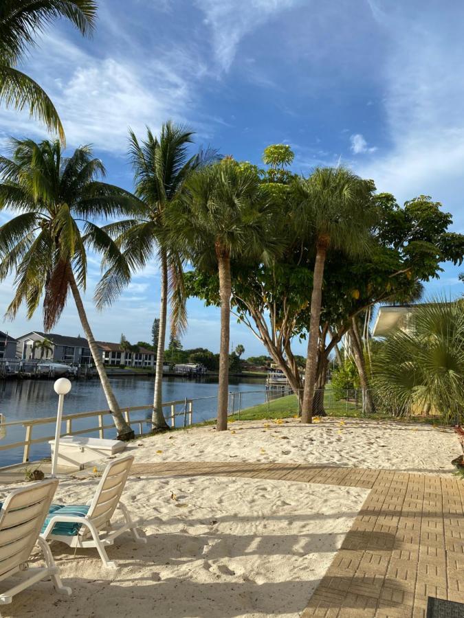 Hideaway Waterfront Resort
