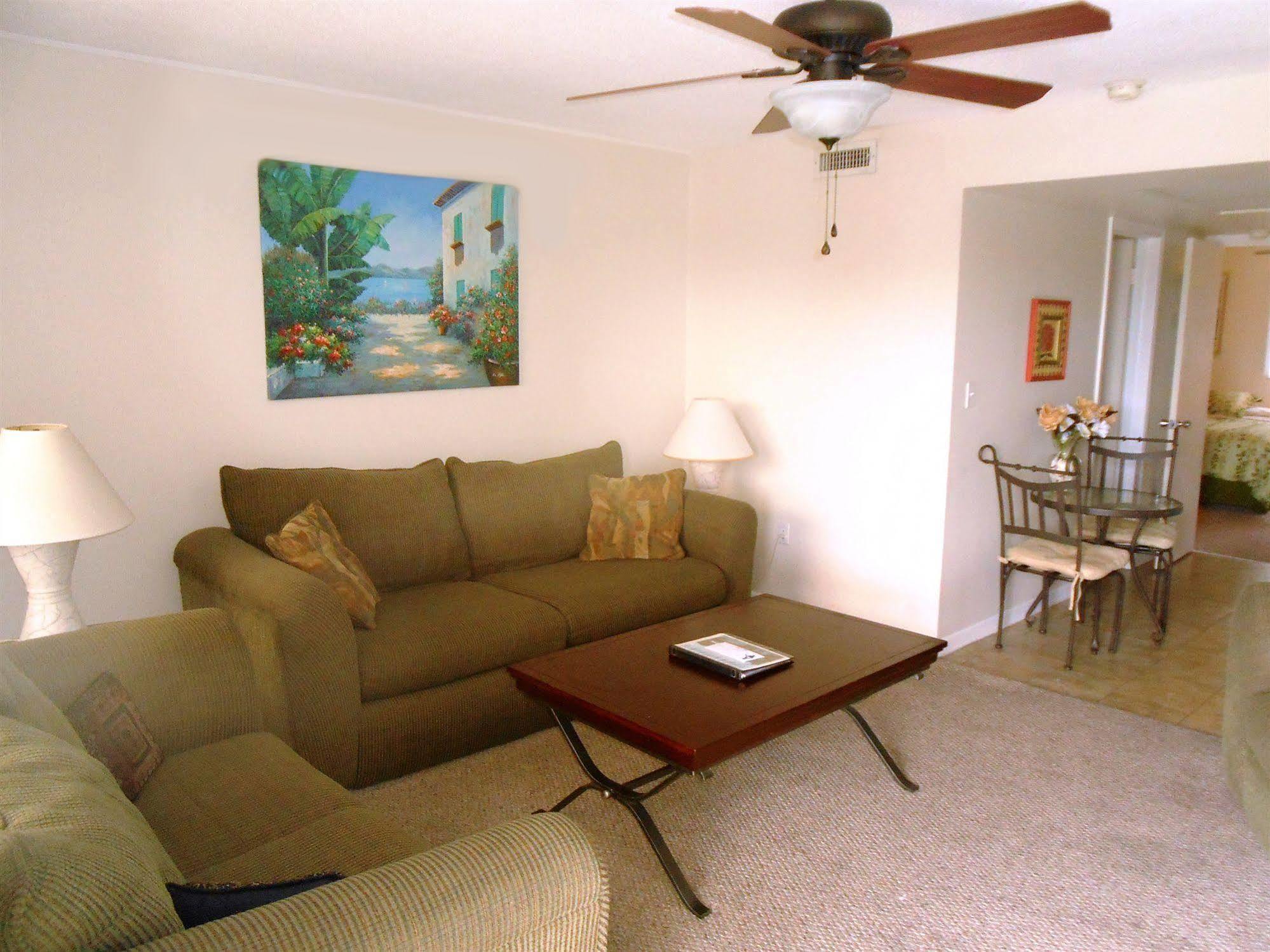 Resort Hideaway Waterfront Cape Coral