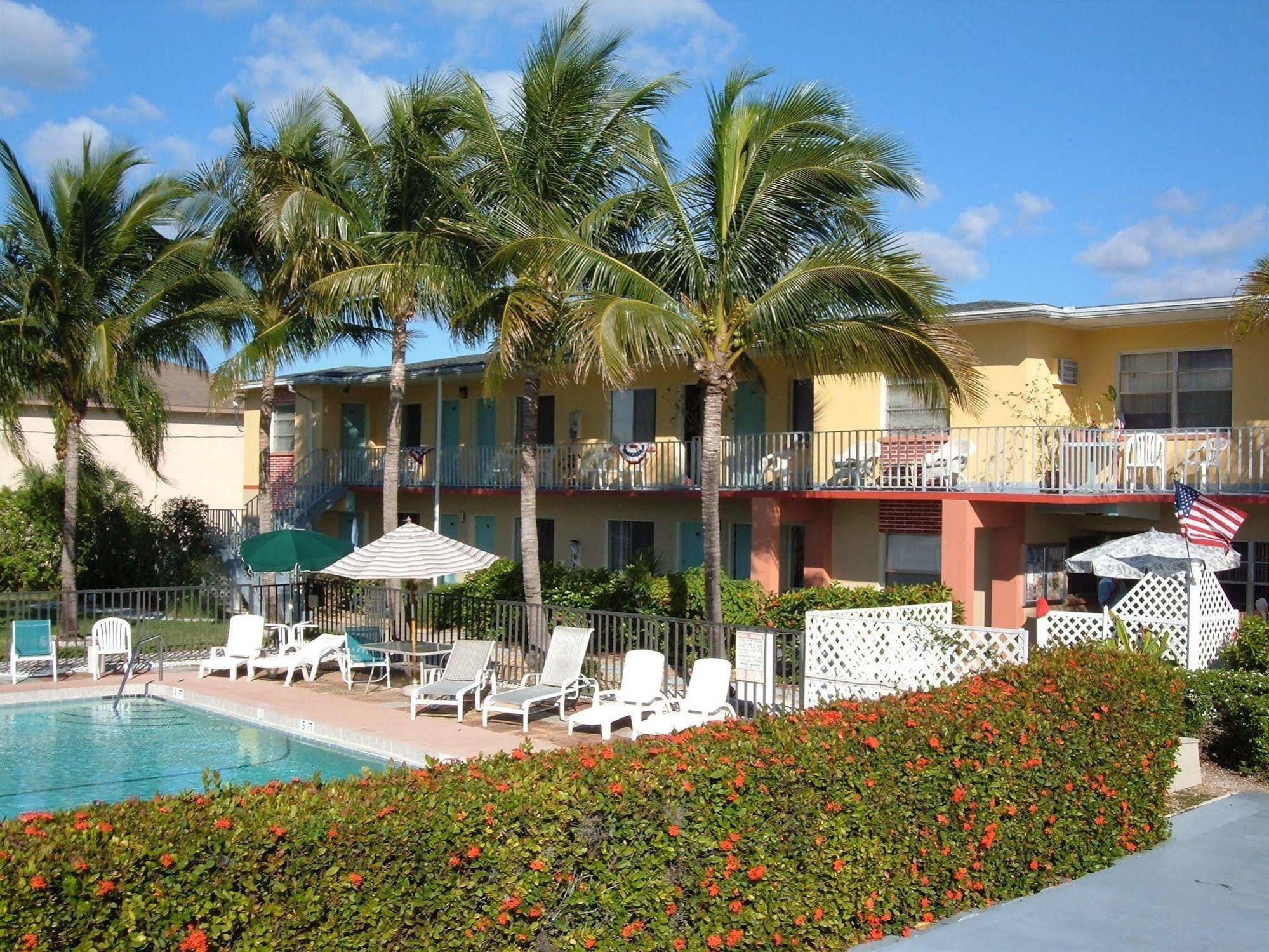 Resort Hideaway Waterfront