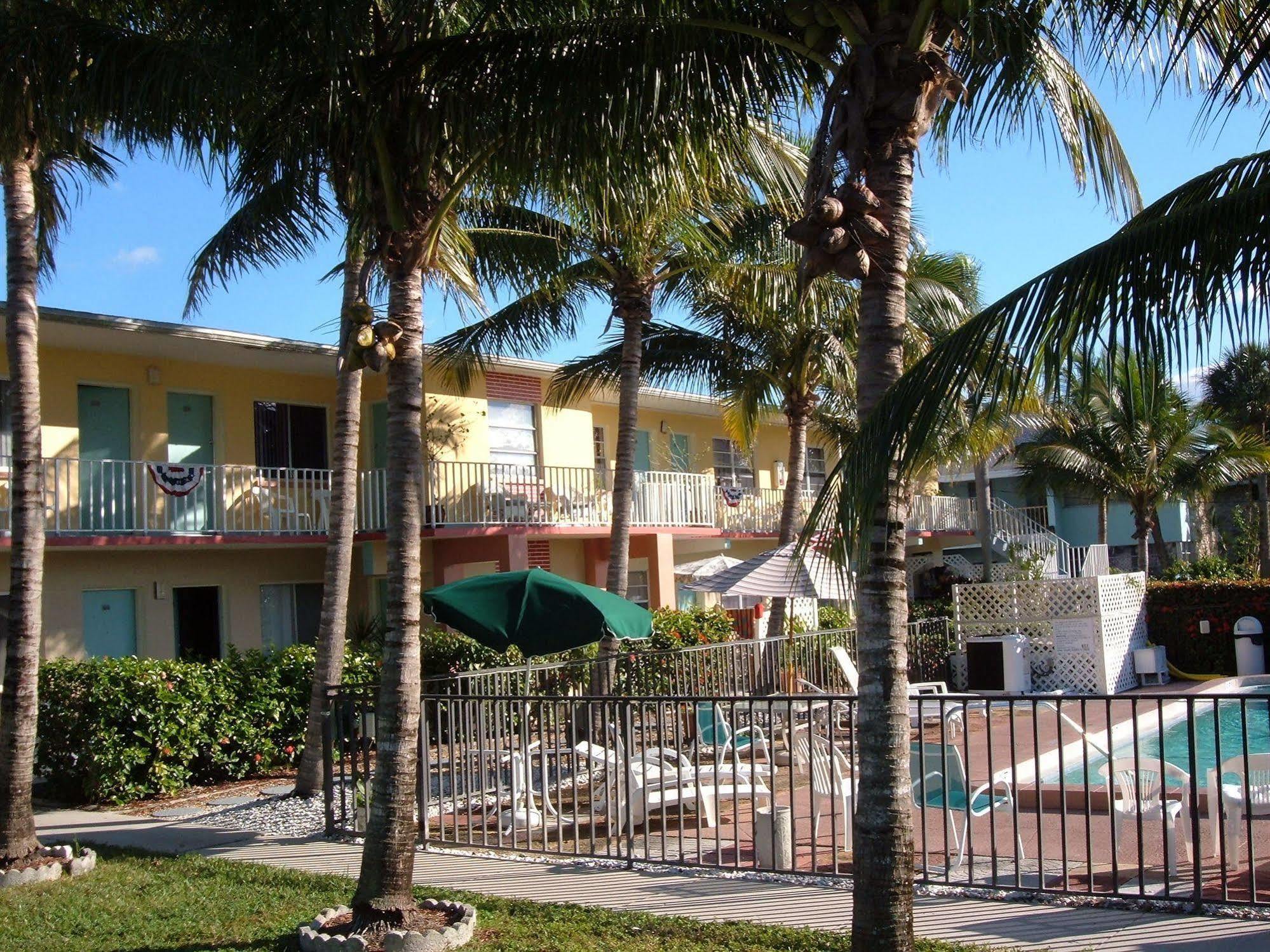 Resort Hideaway Waterfront