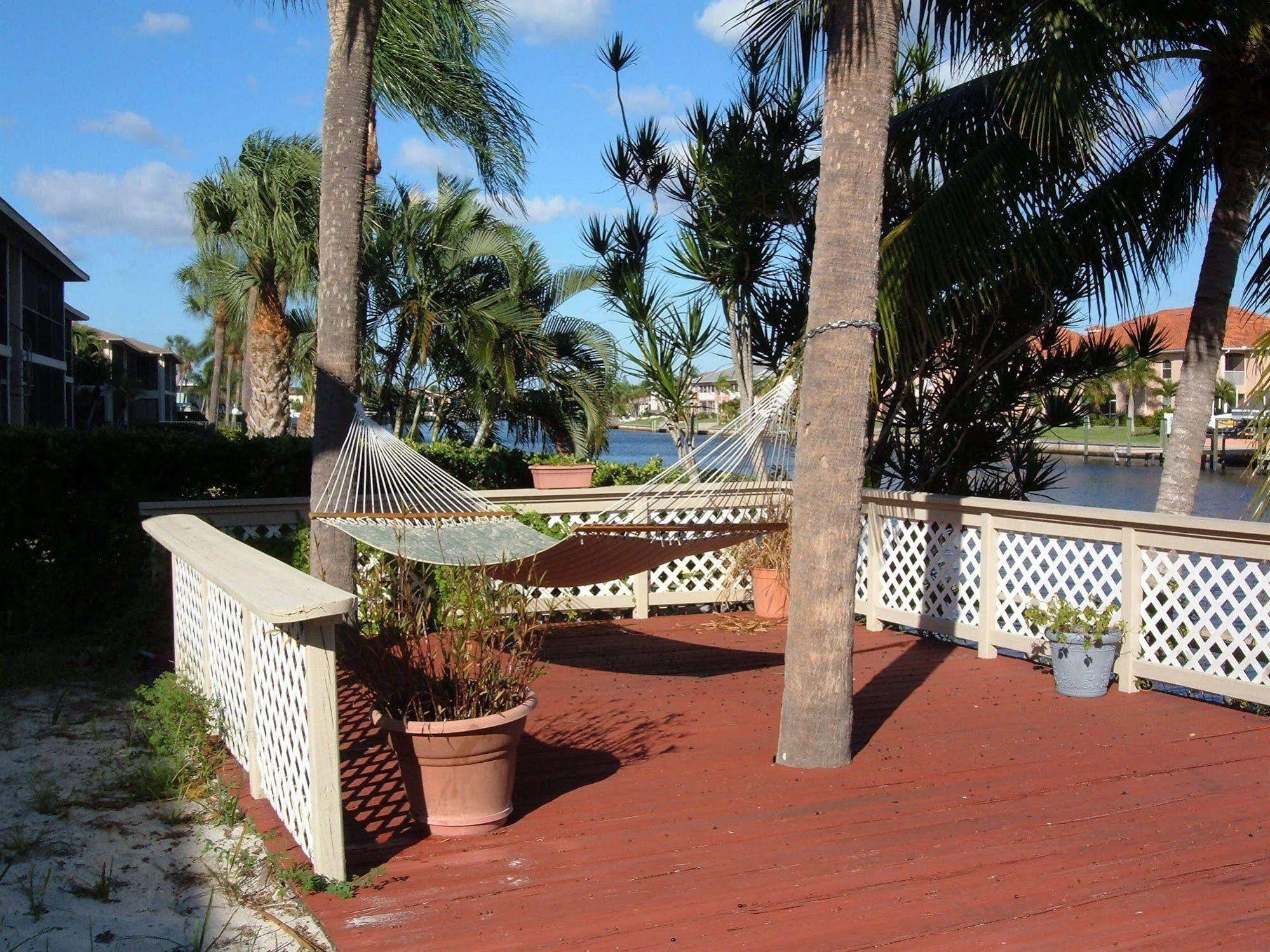Resort Hideaway Waterfront